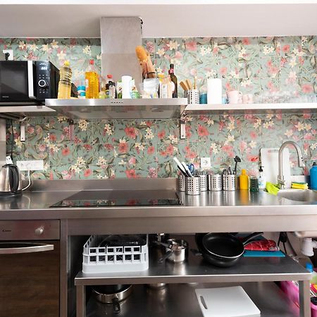 Hostelle - Women Only Hostel Βαρκελώνη Εξωτερικό φωτογραφία