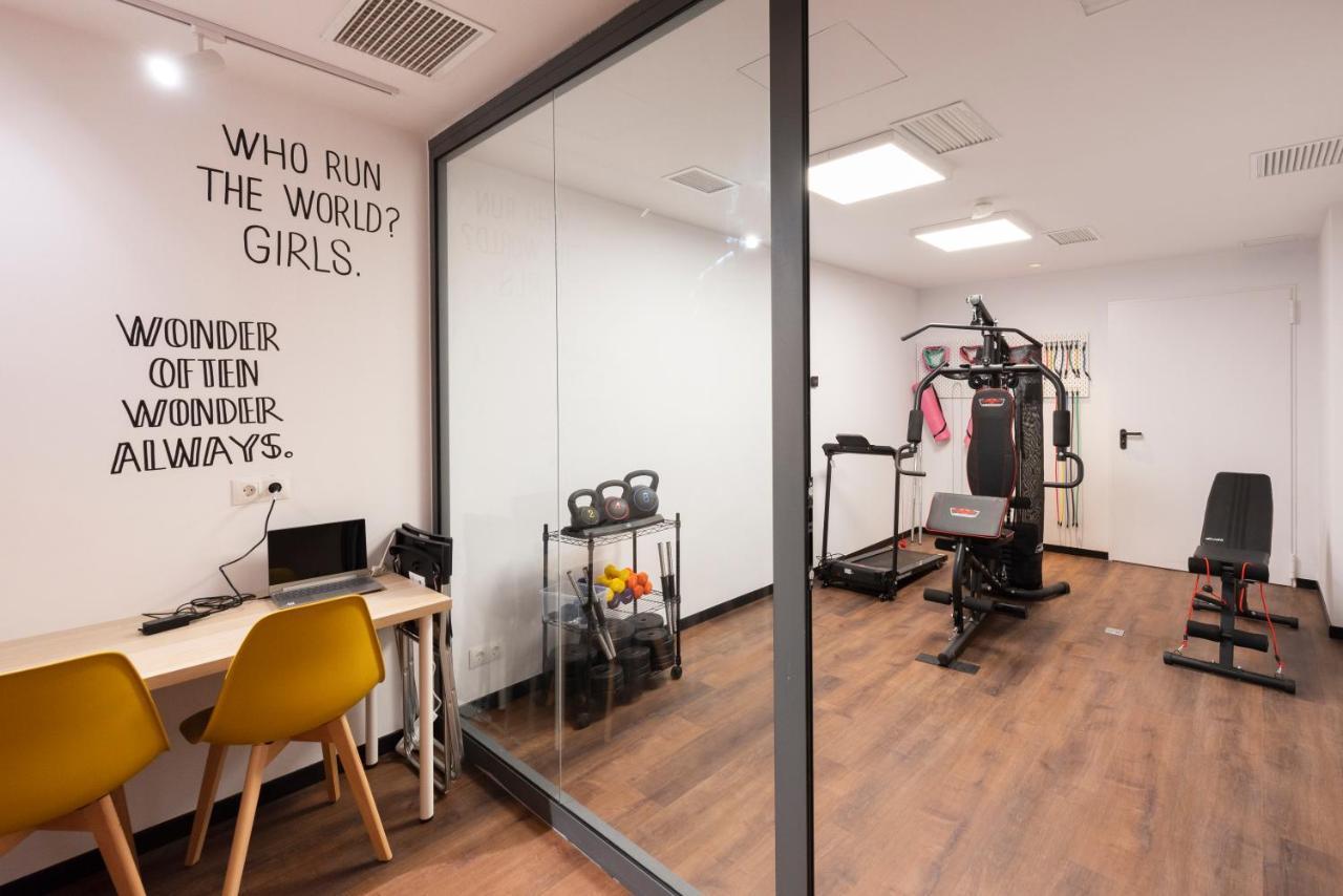 Hostelle - Women Only Hostel Βαρκελώνη Εξωτερικό φωτογραφία