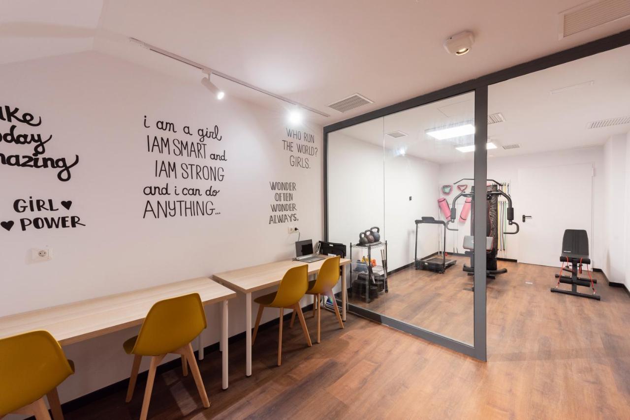 Hostelle - Women Only Hostel Βαρκελώνη Εξωτερικό φωτογραφία